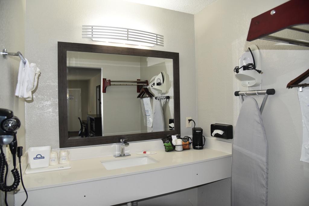 Days Inn By Wyndham Goose Creek Βόρειο Τσάρλεστον Εξωτερικό φωτογραφία
